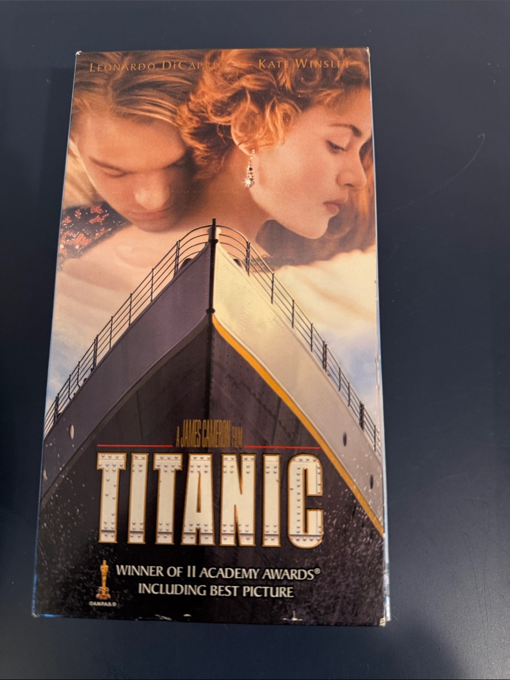 Titanic (VHS) Classic Movie - Black/Gold Cover